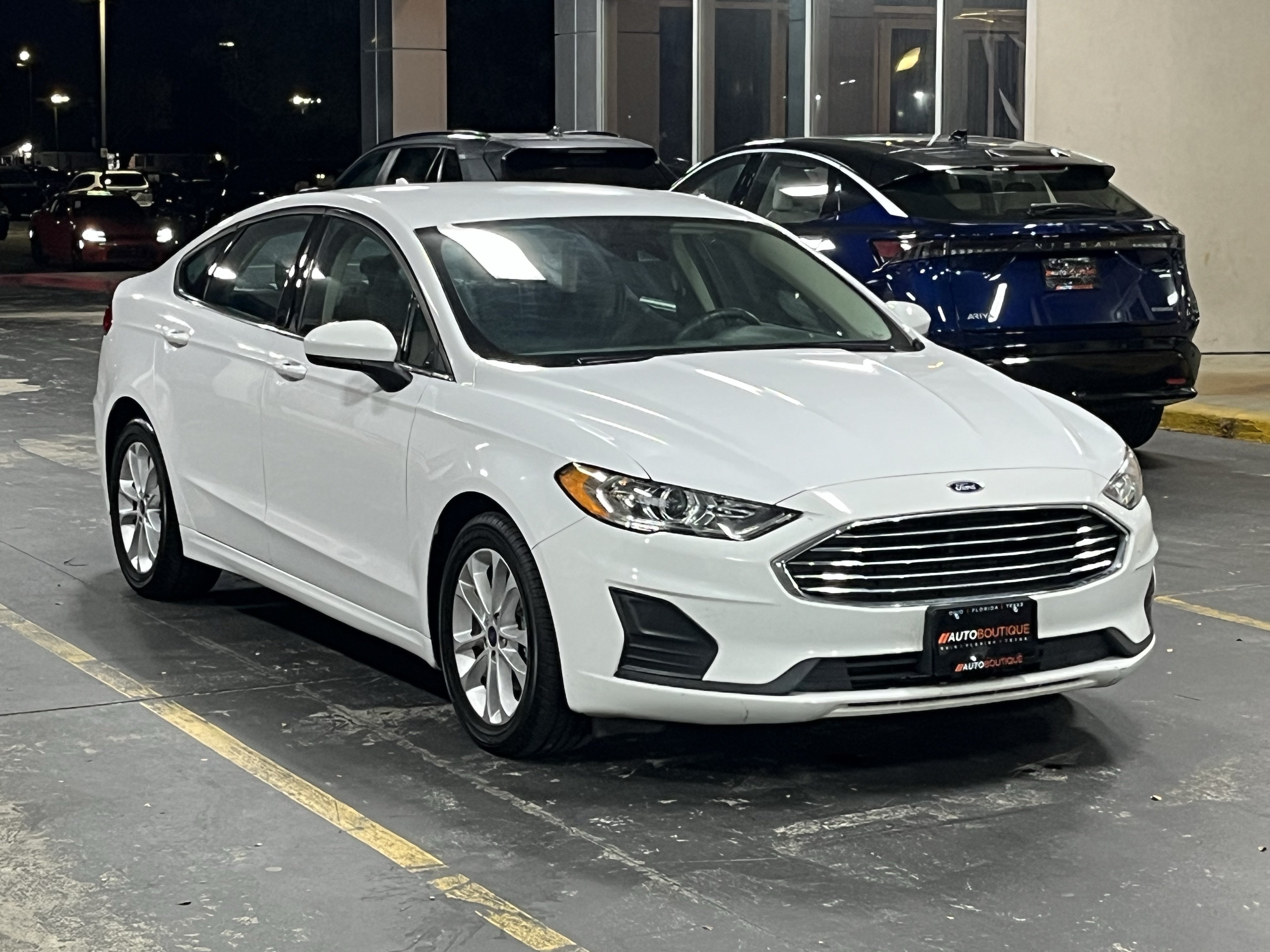 Used 2020 Ford Fusion SE FWD image 3