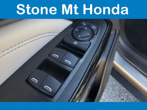 Used 2025 Chevrolet Trax LT w/ LT Convenience Package image 22