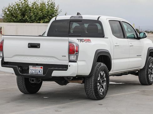 Certified 2023 Toyota Tacoma TRD Off-Road w/ Advanced Technology Package AWD/4WD image 6