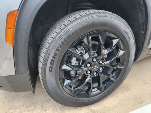 Used 2024 Chevrolet Traverse LT w/ Enhanced Driving Package image 17