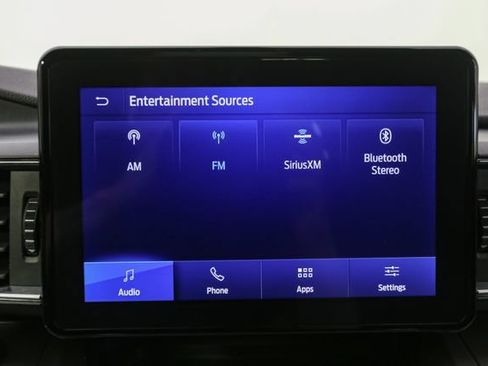 Used 2023 Ford Explorer XLT w/ Equipment Group 202A AWD/4WD image 22