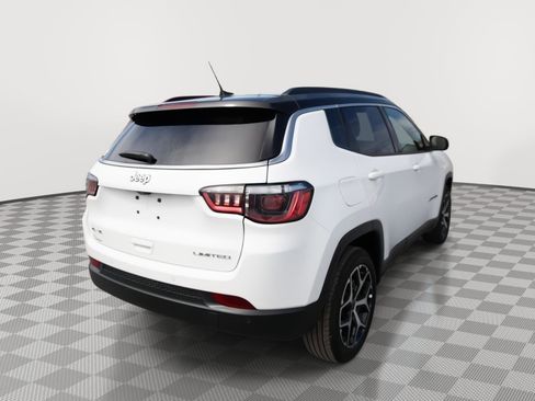 Used 2025 Jeep Compass Limited image 5