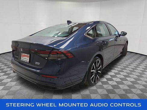 Used 2024 Honda Accord Touring image 4
