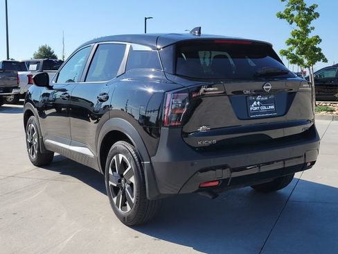 Used 2025 Nissan Kicks SV AWD/4WD image 3