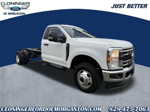 New 2026 Ford F350 XL w/ XL Chrome Package AWD/4WD image 1
