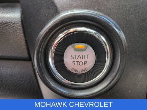 Used 2021 Nissan Titan PRO-4X w/ Pro-4x Convenience Package AWD/4WD image 17