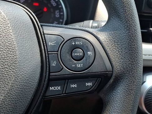 Used 2022 Toyota RAV4 XLE w/ Convenience Package AWD/4WD image 24