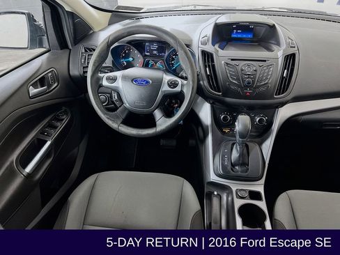 Used 2016 Ford Escape SE image 25