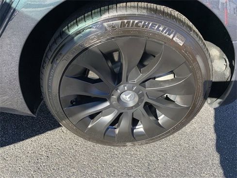 Used 2022 Tesla Model 3 Long Range image 33