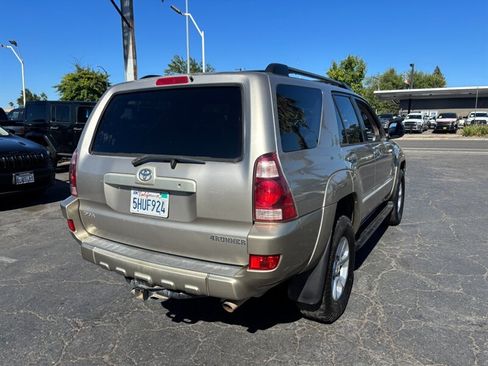 Used 2004 Toyota 4Runner SR5 RWD image 3