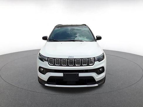 Used 2025 Jeep Compass Limited AWD/4WD image 4