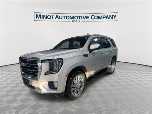 Used 2021 GMC Yukon SLT w/ SLT Premium Package image 4