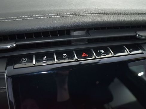 Used 2024 Jeep Grand Cherokee L Limited w/ Luxury Tech Group II image 29