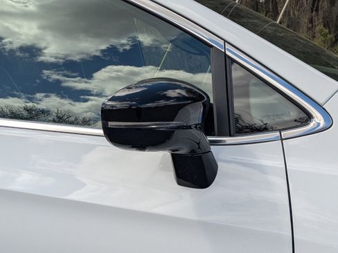 New 2026 Chrysler Pacifica Limited image 11