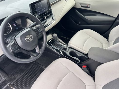 Used 2022 Toyota Corolla LE image 10