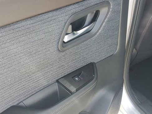 Certified 2023 Nissan Rogue SV FWD image 19