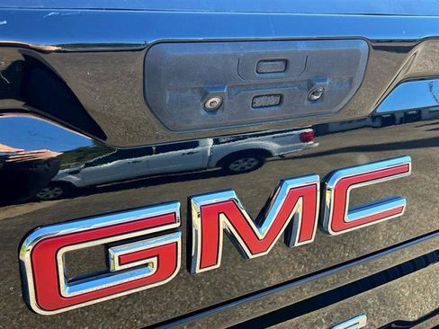 Used 2021 GMC Sierra 1500 AT4 w/ AT4 Preferred Package image 11