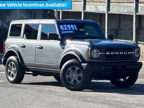 Used 2025 Ford Bronco Big Bend image 2
