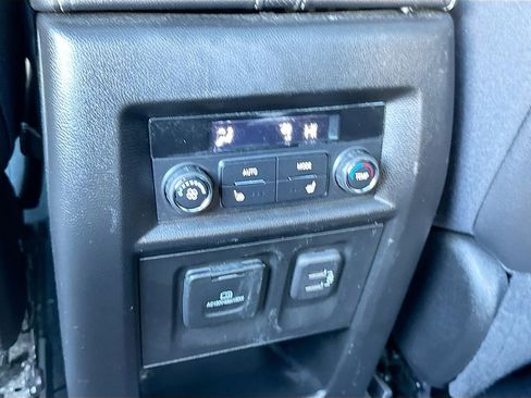 Used 2023 Chevrolet Traverse Premier w/ LPO, Floor Liner Package FWD image 27