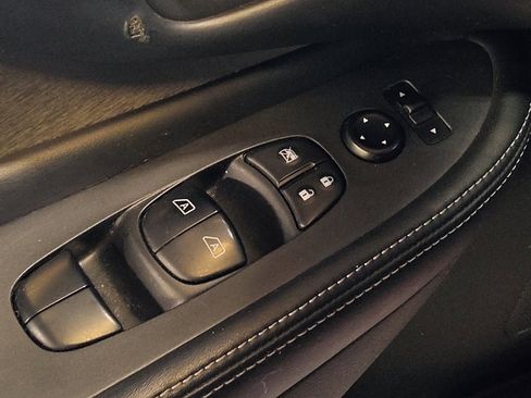 Used 2019 Nissan Murano S FWD image 27