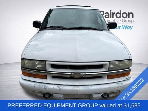 Used 2003 Chevrolet Blazer LS w/ Preferred Equipment Group AWD/4WD image 2