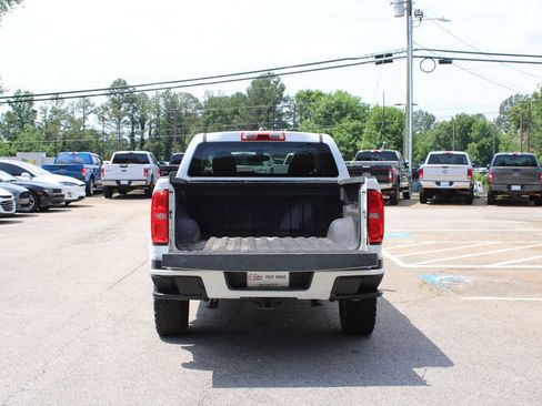 Used 2019 Chevrolet Colorado W/T w/ WT Convenience Package AWD/4WD image 9