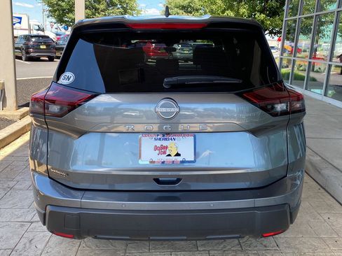 Certified 2025 Nissan Rogue S FWD image 6