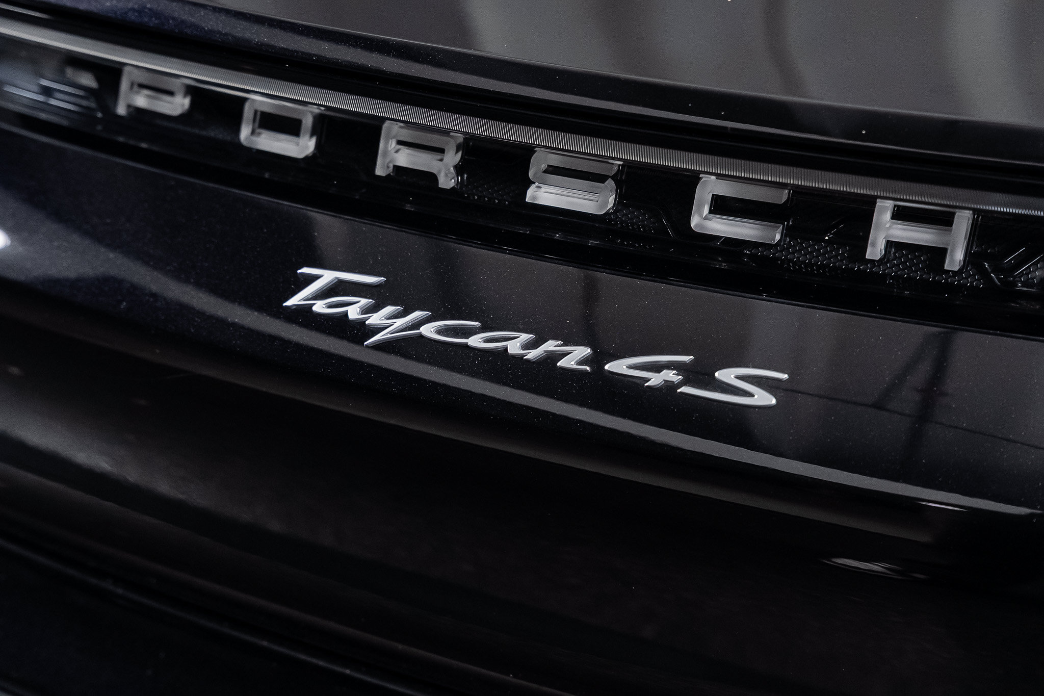 Used 2024 Porsche Taycan 4S AWD/4WD image 25