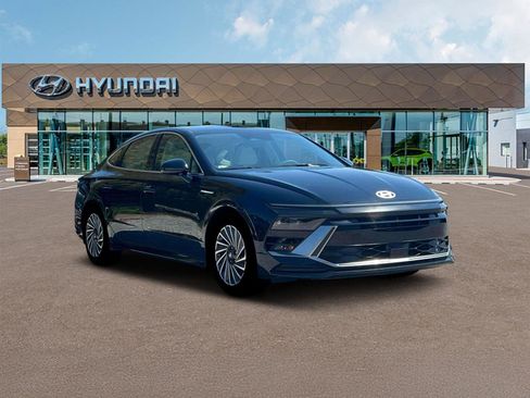 Certified 2025 Hyundai Sonata SEL image 13