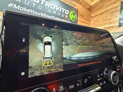 Used 2023 Toyota Highlander Limited image 22