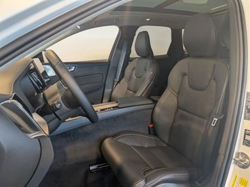 New 2026 Volvo XC60 B5 Ultra w/ Protection Package Premier image 11