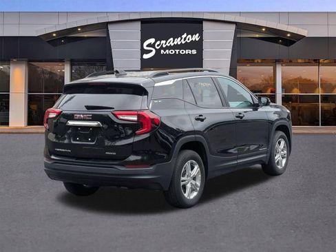 Used 2023 GMC Terrain SLE w/ Driver Convenience Package AWD/4WD image 5