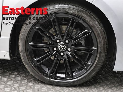 Used 2021 Toyota Avalon XSE FWD image 32