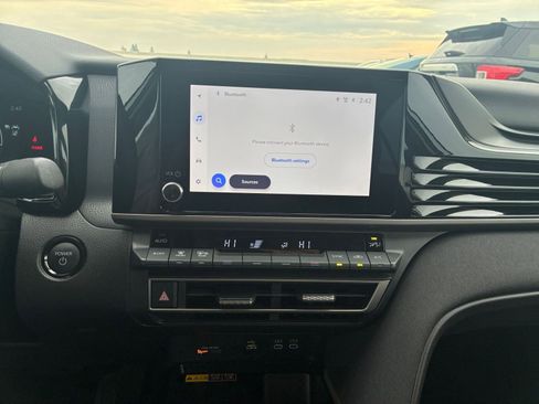 Used 2025 Toyota Camry LE image 18