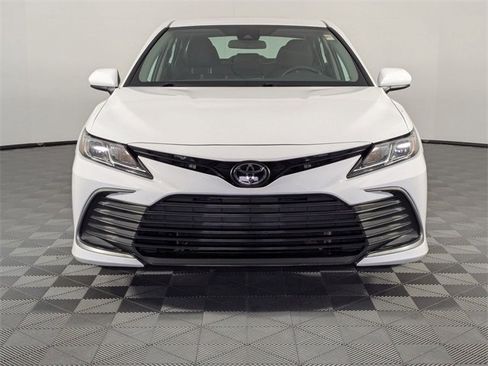 Used 2024 Toyota Camry LE image 3