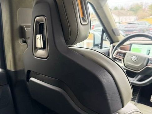 Used 2023 Rivian R1S Adventure image 22