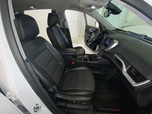Used 2024 GMC Terrain SLT AWD/4WD image 37