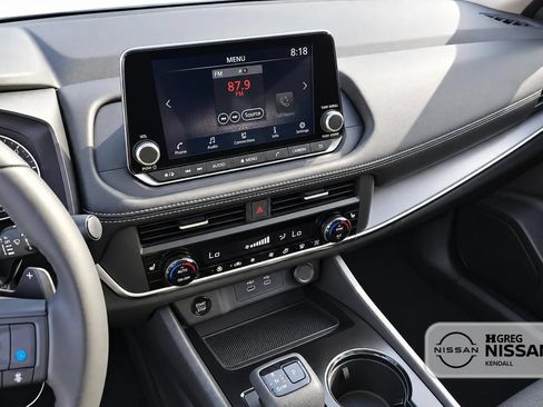 Used 2024 Nissan Rogue SV w/ SV Premium Package FWD image 10