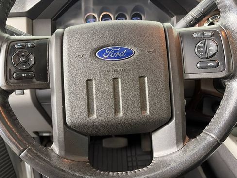 Used 2014 Ford F350 Lariat w/ Lariat Chrome Package AWD/4WD image 16
