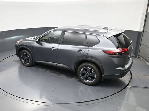 Certified 2026 Nissan Rogue SV FWD image 31