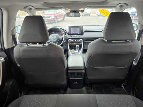 Used 2020 Toyota RAV4 XLE image 11