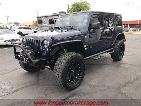 Used 2013 Jeep Wrangler Unlimited Sahara AWD/4WD image 7