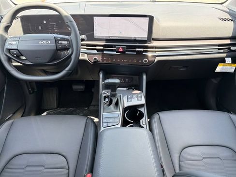 New 2026 Kia Sportage SX FWD image 9