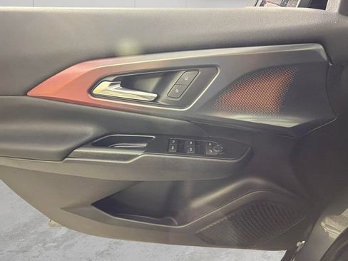 Used 2024 Chevrolet Equinox EV RS FWD image 25