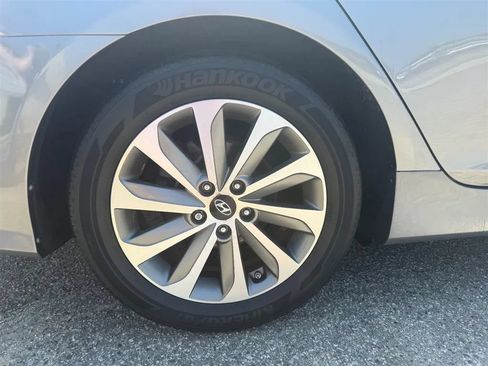 Used 2014 Hyundai Sonata Limited w/ Technology Package 05 FWD image 41