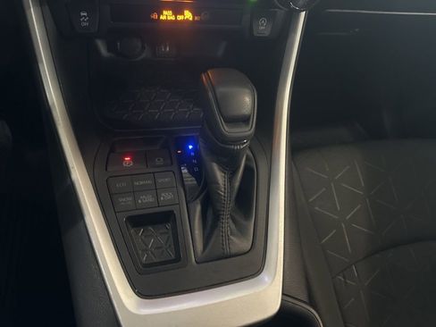 Used 2023 Toyota RAV4 XLE image 12