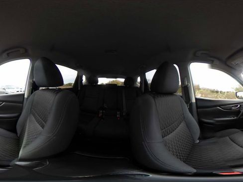 Used 2017 Nissan Rogue SV w/ Midnight Edition image 25