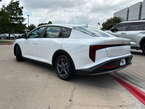 Used 2025 Kia K4 FWD image 8
