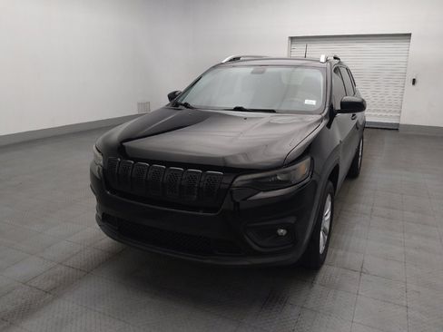 Used 2019 Jeep Cherokee Latitude w/ Popular Appearance Group FWD image 15