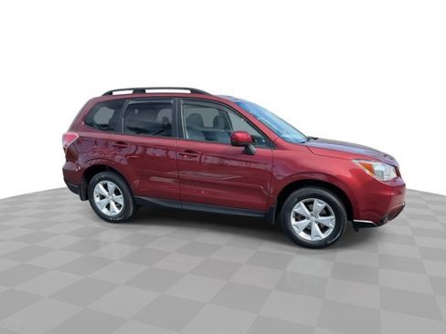Used 2015 Subaru Forester 2.5i Premium AWD/4WD image 2